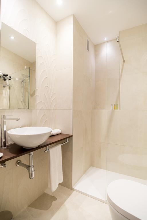 Cuatro Caminos Rooms Torrelavega Exterior foto